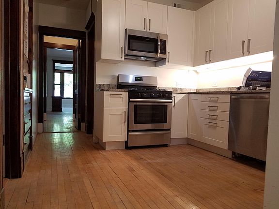 2nd image of 2137 W Belmont Ave #3
