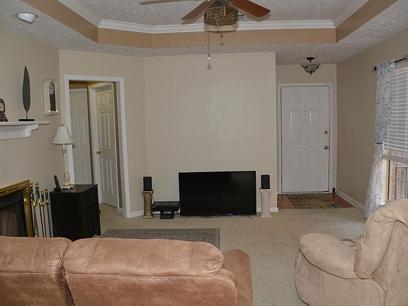 5th image of 8204 Royal Oak Ct