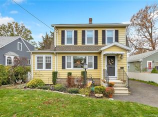 911 Nichols Ave, Stratford, CT 06614