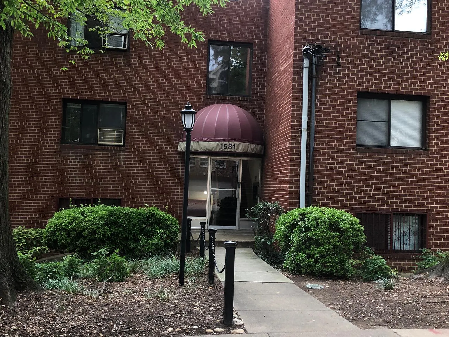 1581 N Colonial Ter — Photo 1