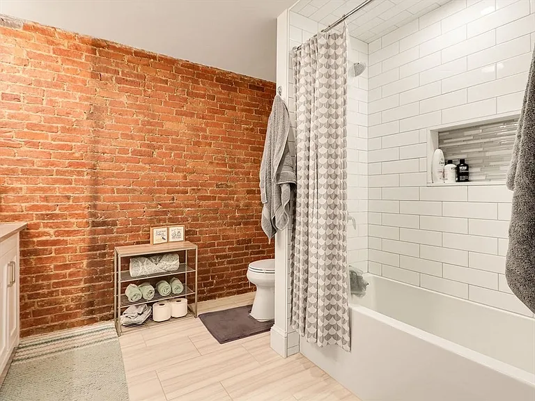 201 K St #4 — Photo 11