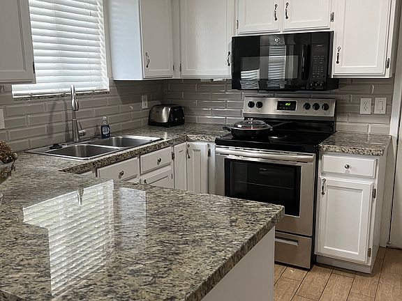3rd image of 3905 W Elwood Way