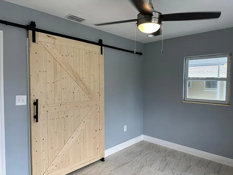 3428 Ithaca St N — Photo 22