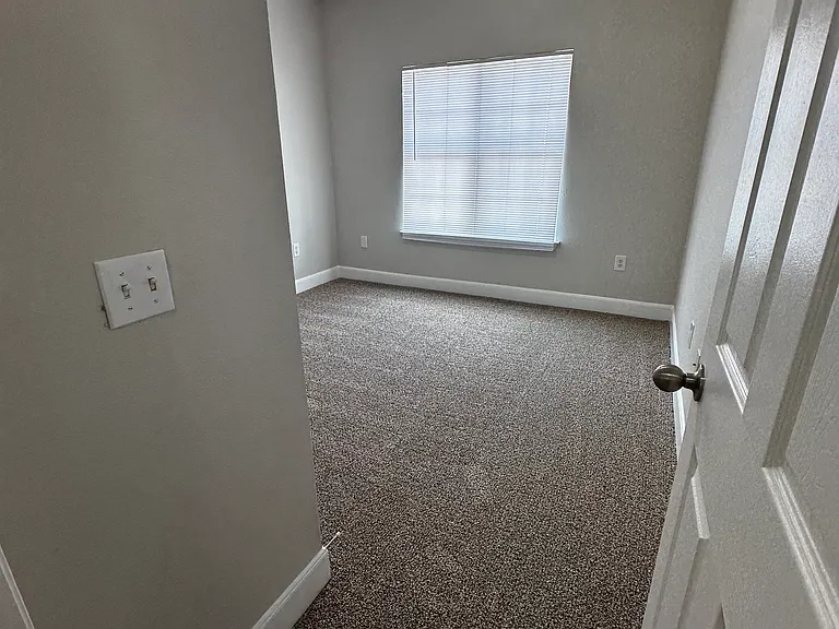 Lafayette Gardens Apartments — Photo 23