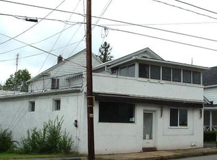 1276 Main St APT B, Pittston, PA
