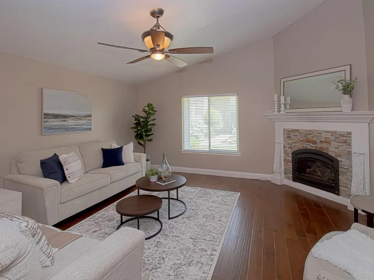 1808 Cougar Ln — Photo 4