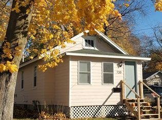 720 N 4th Ave, Sturgeon Bay, WI 54235