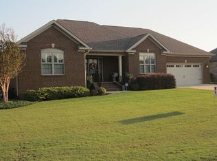 260 Creekside Cir, Gadsden, AL 35901