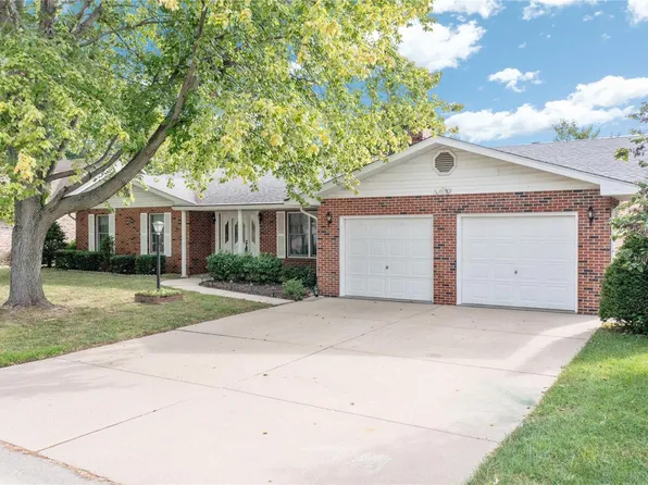 224 Saint Sabre Dr, Swansea, IL 62226