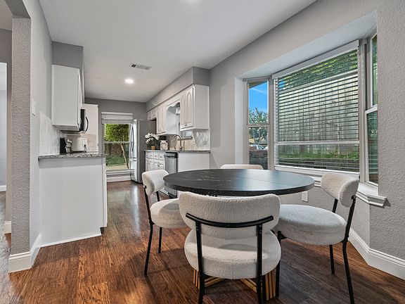 5th image of 1610 Saint James Dr