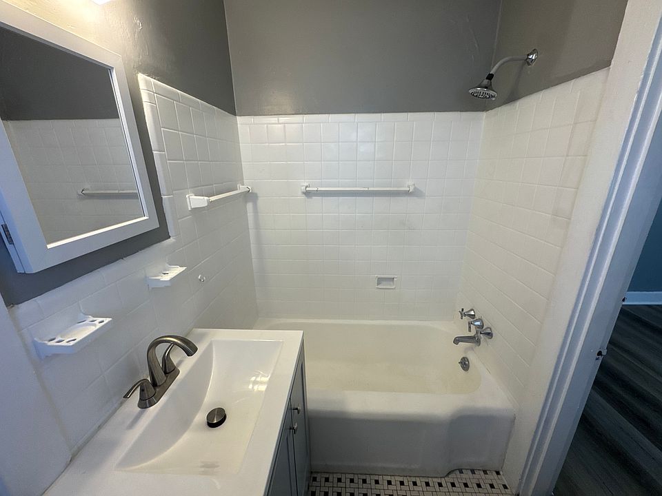 1st image of 53 Oliver St #1