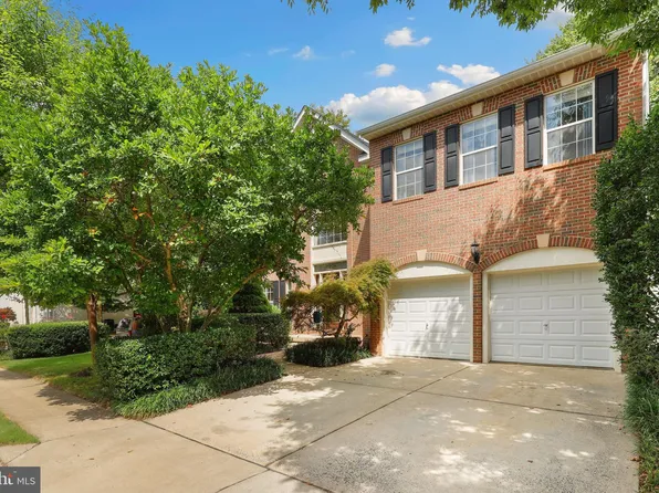3012 Marsh Crossing Dr, Laurel, MD 20724