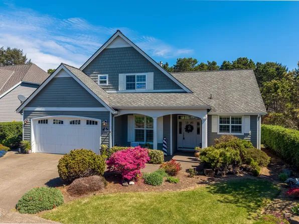 5745 SW Arbor Dr, South Beach, OR 97366