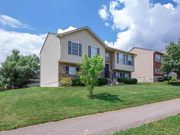 3rd image of 1758 Holbrook Ln