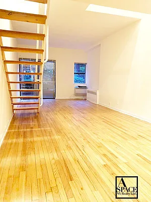 Rented by A Space Realty NY LLC | media 29