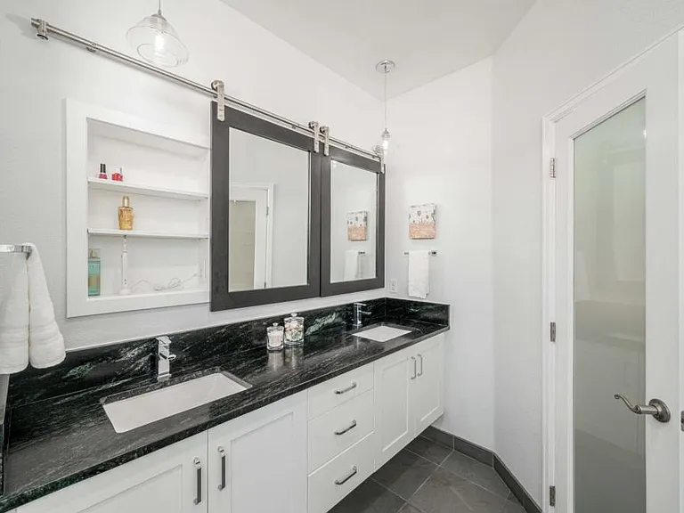 4220 Ravenna Pl — Photo 24