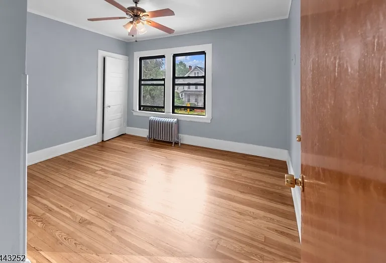 558 Argyle Ave #2 — Photo 10