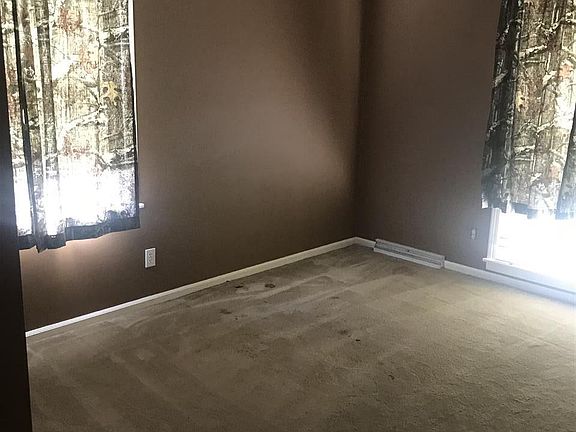 5th image of 821 Northcrest Dr