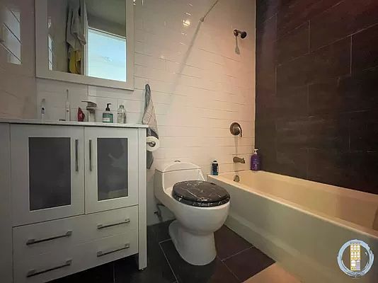 5th image of 797 Quincy St #3F