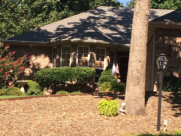 2nd image of 4 Tonya Ln