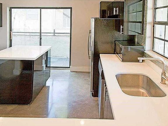 5th image of 3510 Magellan Cir