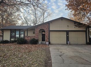 2313 W 22nd Ave, Emporia, KS 66801