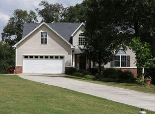 230 Berry Hill Ln, Hoschton, GA 30548