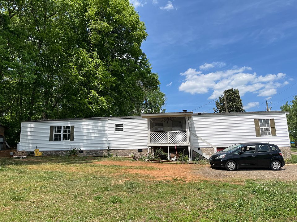 1st image of 569 Berry Shoals Rd