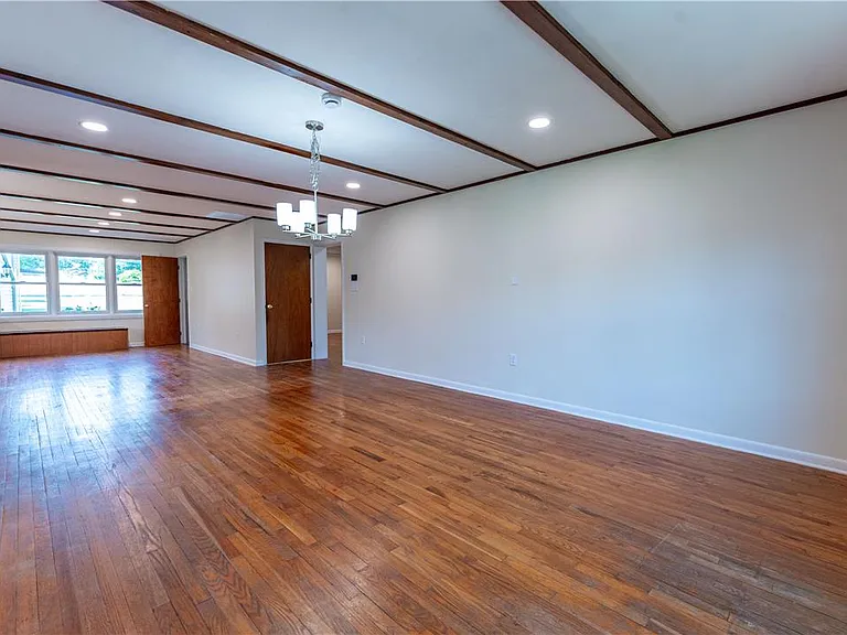 6350 Robin Ln — Photo 6