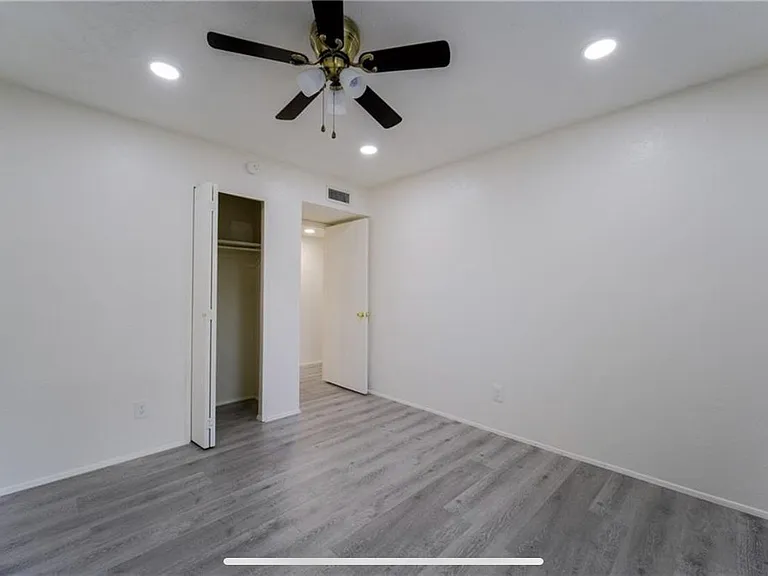 6403 Apache Ct — Photo 21