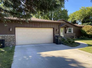 9331 E Crooked Mile Rd, Cromwell, IN 46732