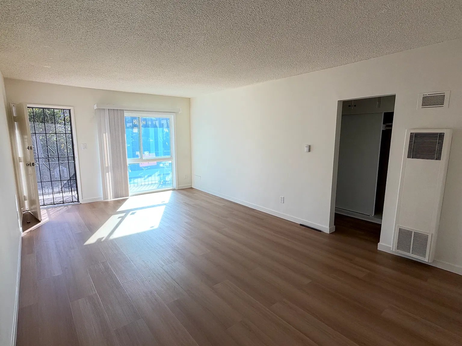 1 bed, 750 sqft, $2,400 — Photo 1