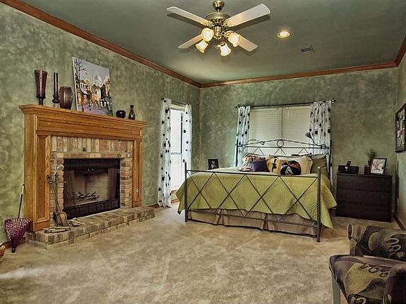 5th image of 2940 Thousand Oaks Dr