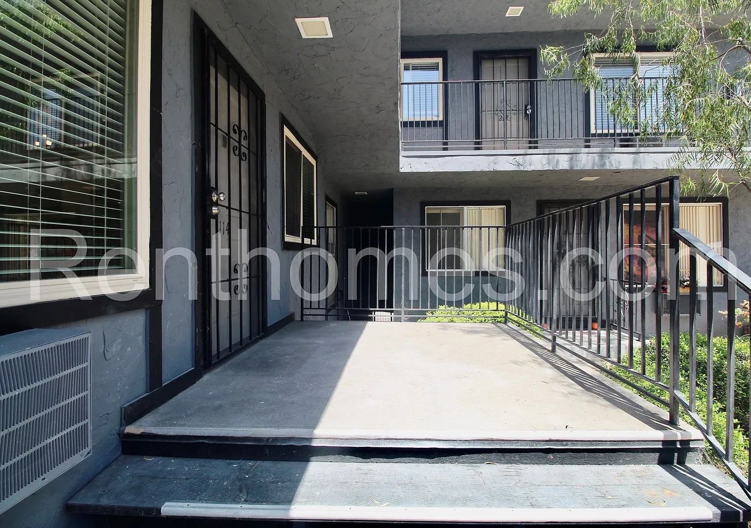 La Mesa, 8150 Lemon Ave #114, Gated Complex, Remodeled 2022, AC, Covered Parking. — Photo 3