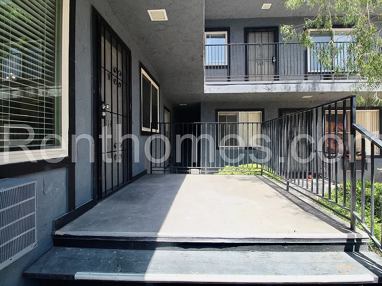 8150 Lemon Ave #114 — Photo 3