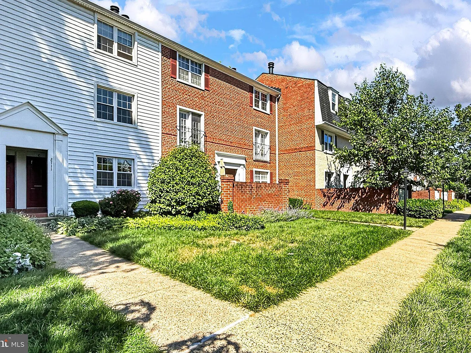 The Arlington — Photo 4