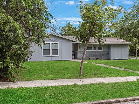 3rd image of 942 San Angelo