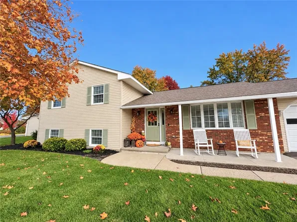 8 Katie Ln, Painted Post, NY 14870