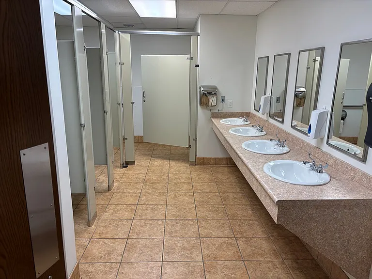 447 Career Ln — Photo 18