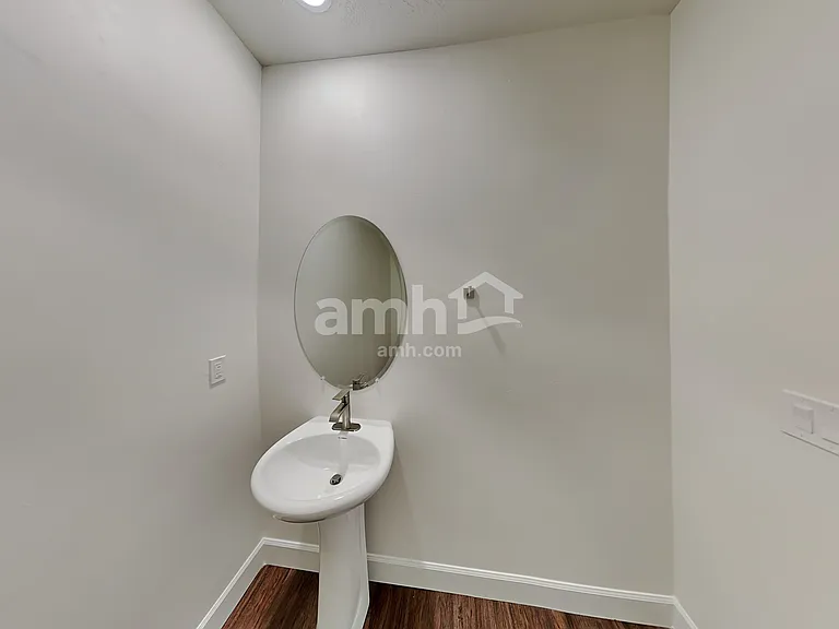 214 N Dry Creek Rd — Photo 9