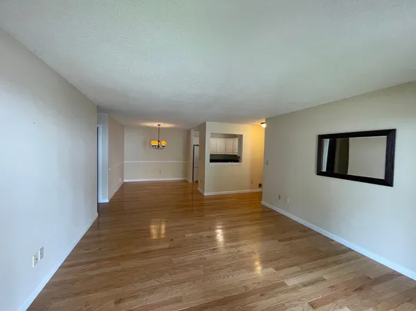 64 Rockledge Loop, Torrington, CT 06790