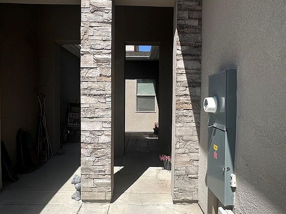 3rd image of 581 W Indian Creek Dr #5