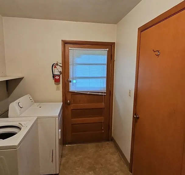 518 W Benton St — Photo 7