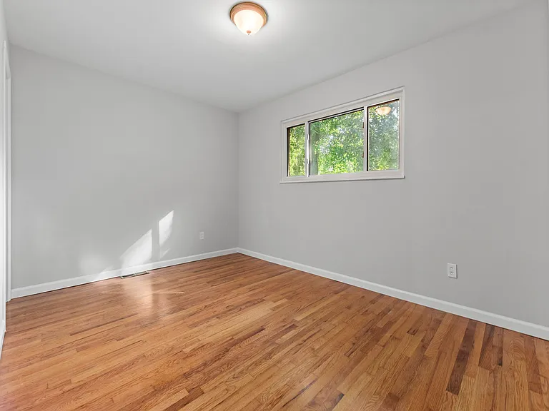 545 Patterson Ln — Photo 13