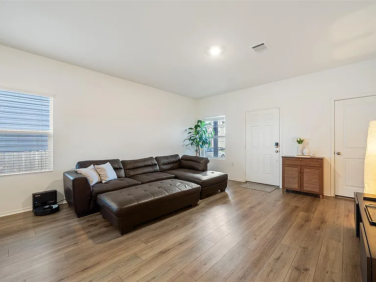 14404 Berning Rd — Photo 6