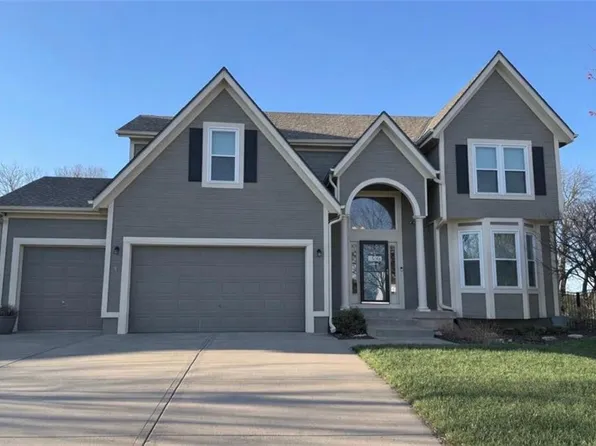 21814 W 95th Ter, Lenexa, KS 66220