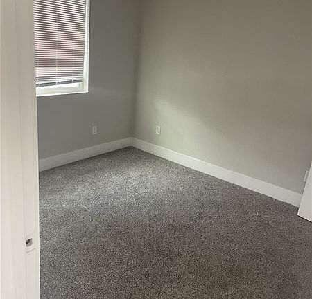 4th image of 1380 Bingham Ave