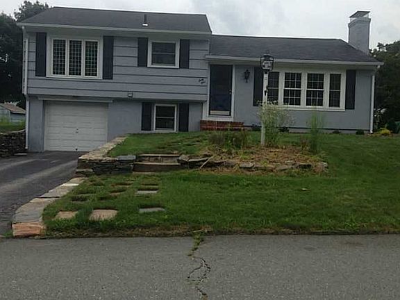 2nd image of 61 Glenwood Dr