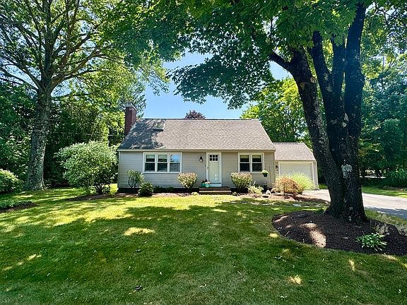 2nd image of 18 Cortland Dr