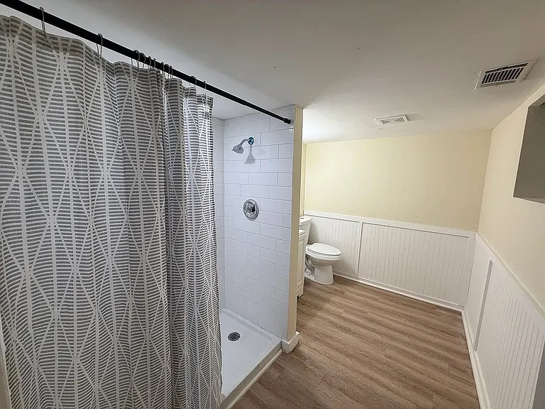 2652 Winthrop Rd — Photo 11
